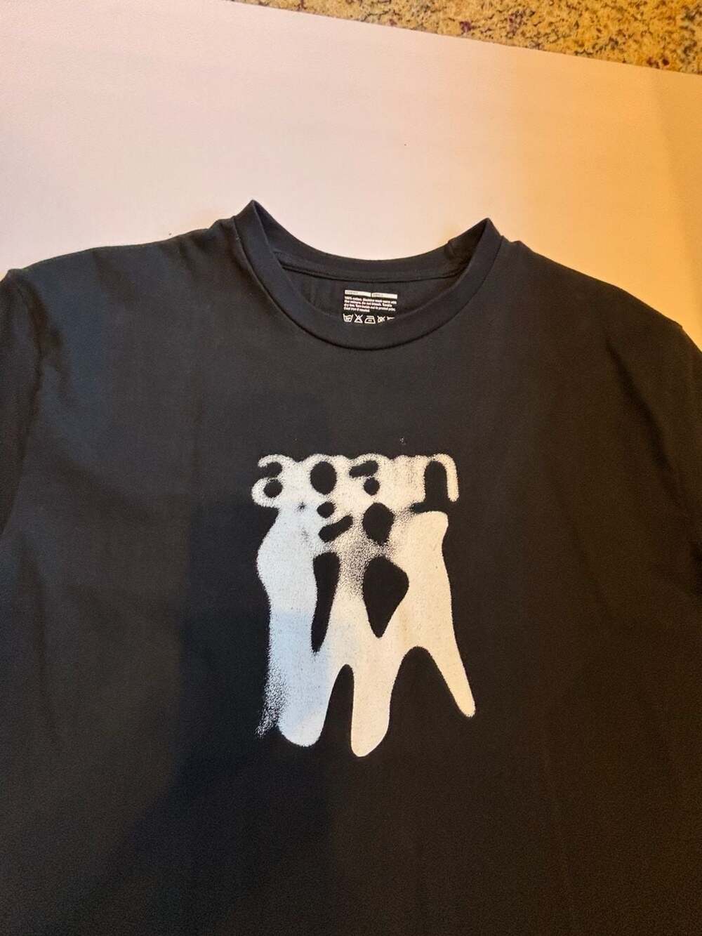 Again Distorted Logo Graphic T-Shirt Black Size Small